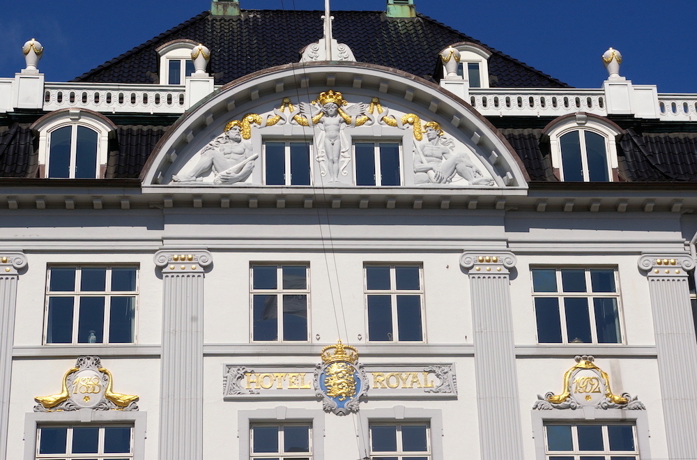NYT EKSTRA - Besøg det nyrestaurerede Hotel Royal